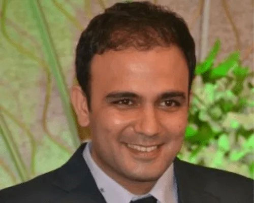 Swapnil             Pande
