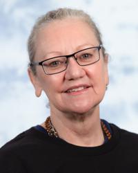 Julie                       Lindholm